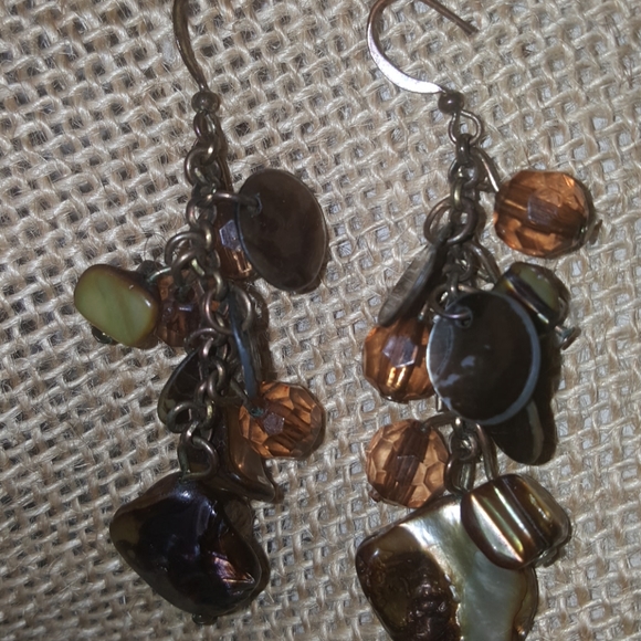 Shell Earrings - Picture 2 of 4